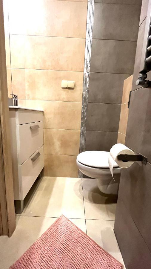 קרקוב Single Studio In City Center מראה חיצוני תמונה